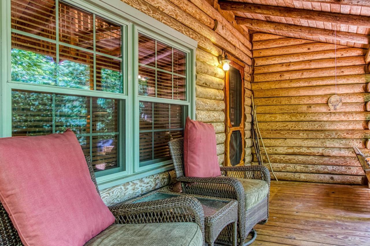 Very Private, Real Log Cabin With Hot Tub! Севьервилл Экстерьер фото