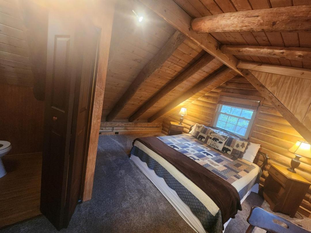 Very Private, Real Log Cabin With Hot Tub! Севьервилл Экстерьер фото