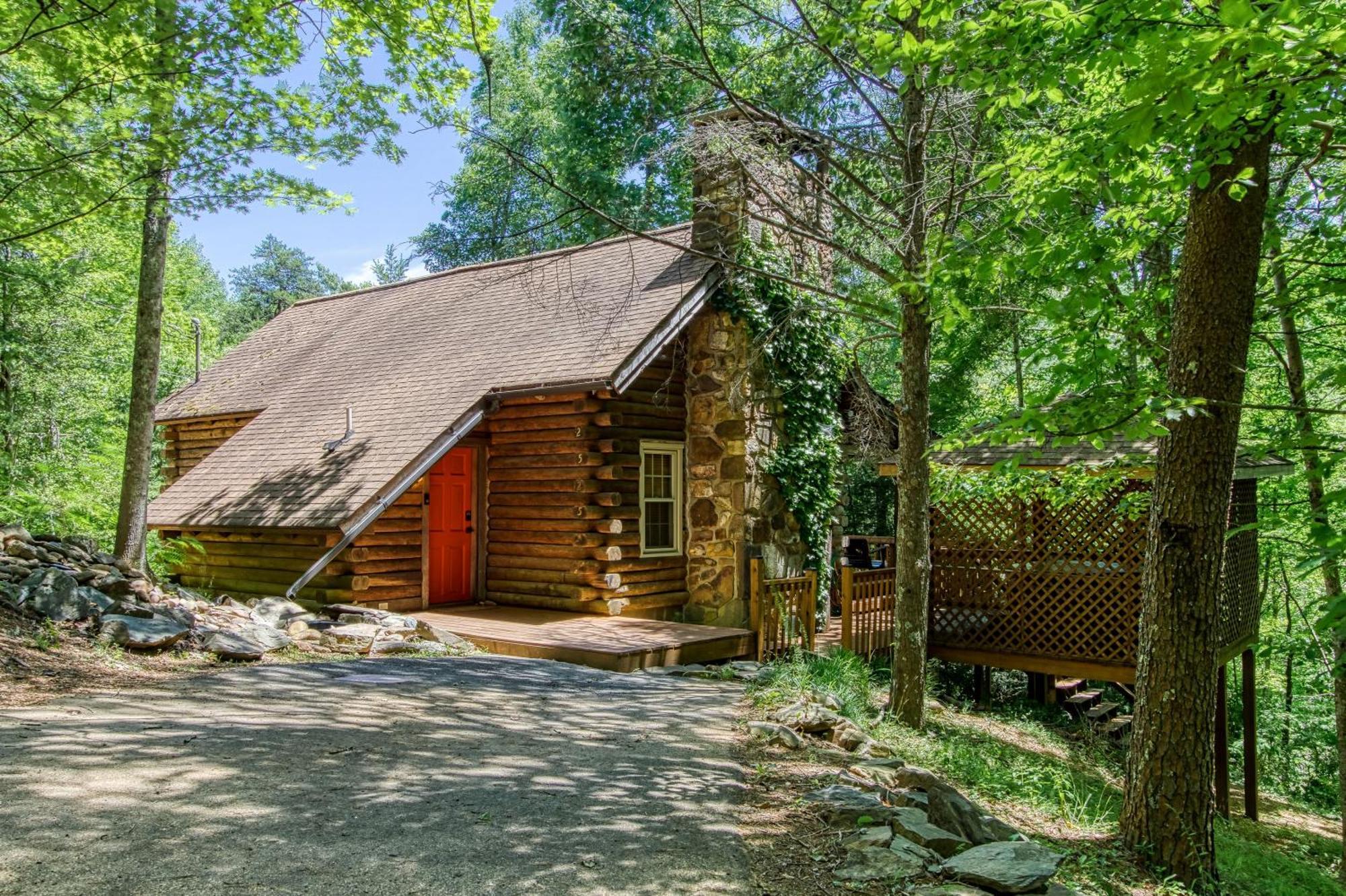 Very Private, Real Log Cabin With Hot Tub! Севьервилл Экстерьер фото